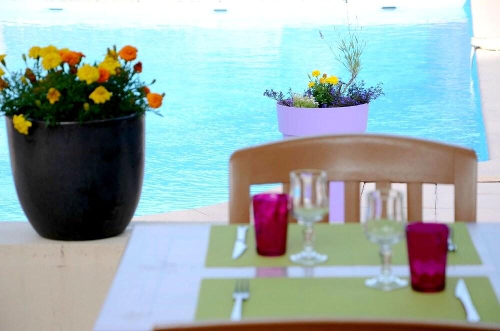 Logis Hotel Restaurant L'Escapade Lamastre Eksteriør billede